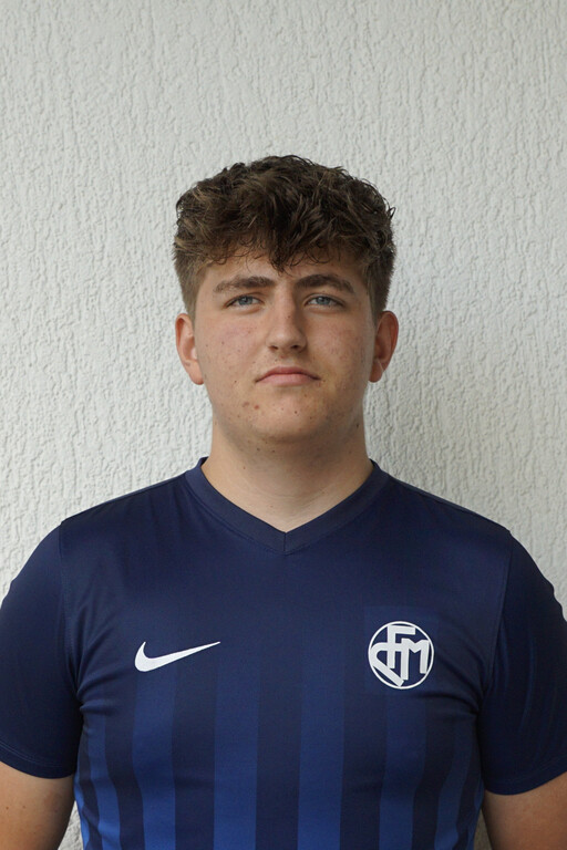 002.Leandro Fluri 2021 2022