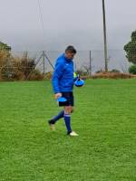 Trainer Dullaj bereitet die nächste Übung vor